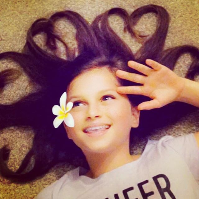 Isn’t this the sweetest snap of my little girl?? #daughtersofinstagram #littlegirlhairstyles #littlegirlhair #authorsofinstagram #momlife